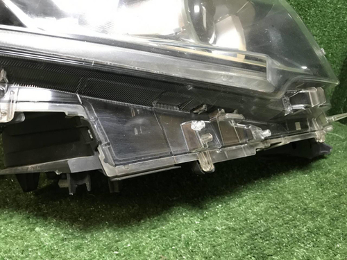 Фара правая Toyota LC Prado 150 (2017-н.в.) LED