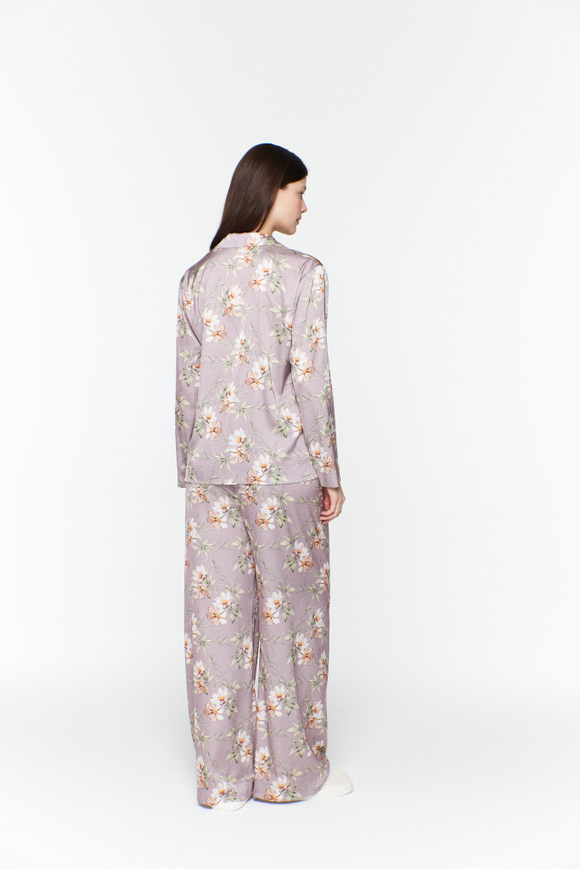 Шелковая блуза с цветами