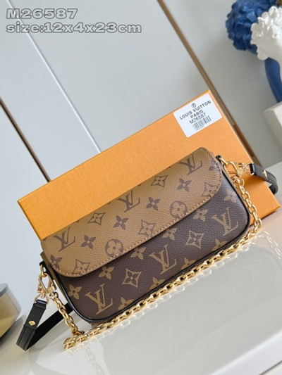 Louis Vuitton Wallet on Chain Ivy