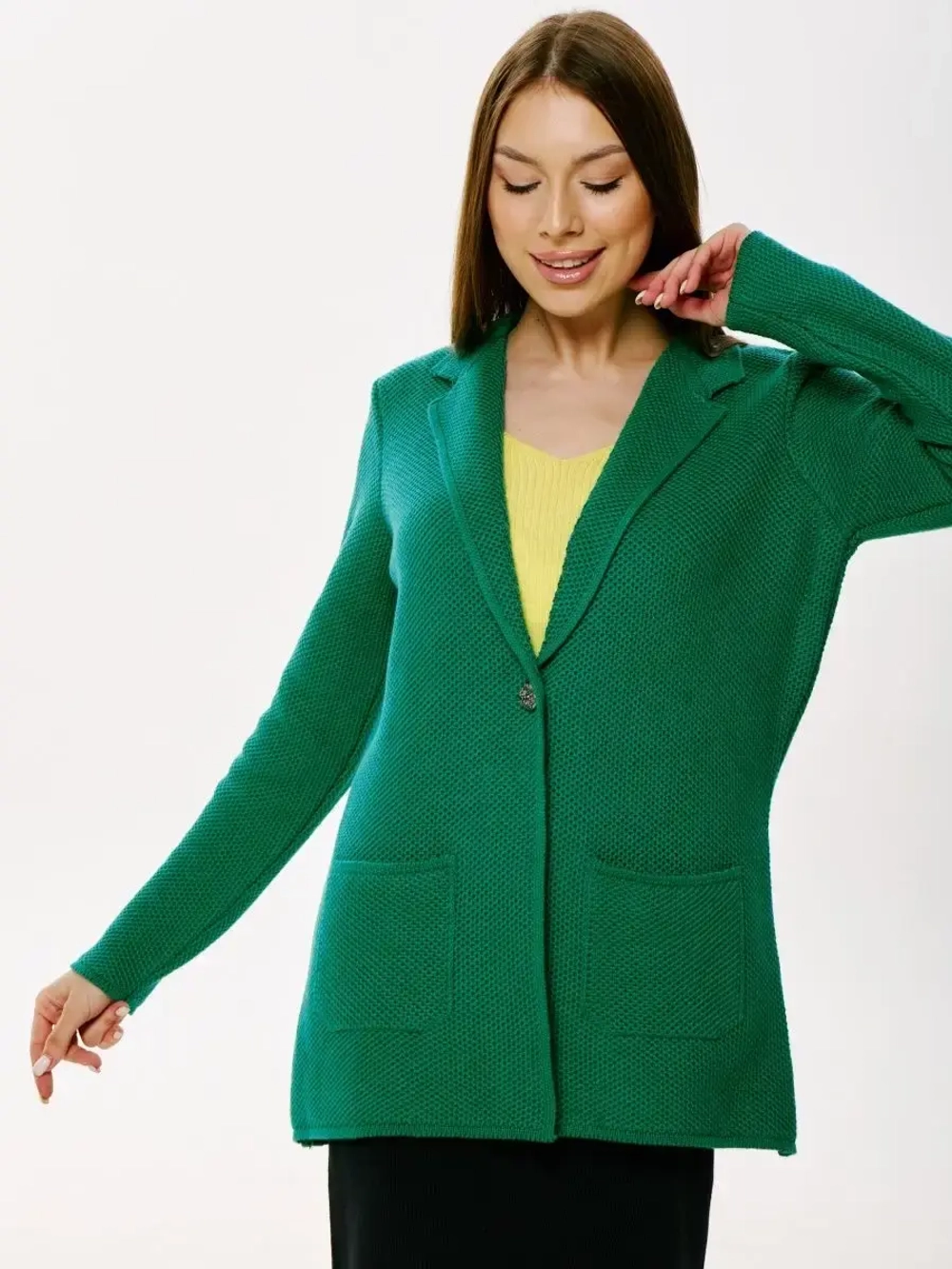 Пиджак вязаный, кардиган на пуговице.