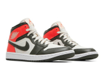 Кроссовки Jordan Air Jordan 1 Mid Se "Newsprint" (Женская размерная сетка)