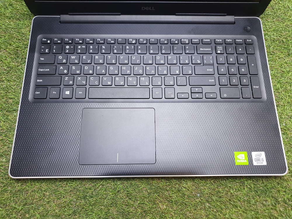 Ноутбук Dell i5-10/12Gb/MX230 2Gb/FHD