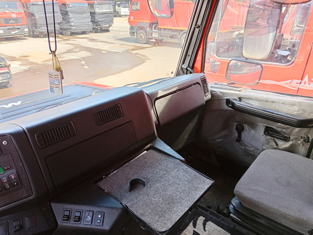 МАЗ 6501* 6x4 Самосвал 650128-8520-000 (Дизельный, 11,6 л, 423 л.с., МТ)