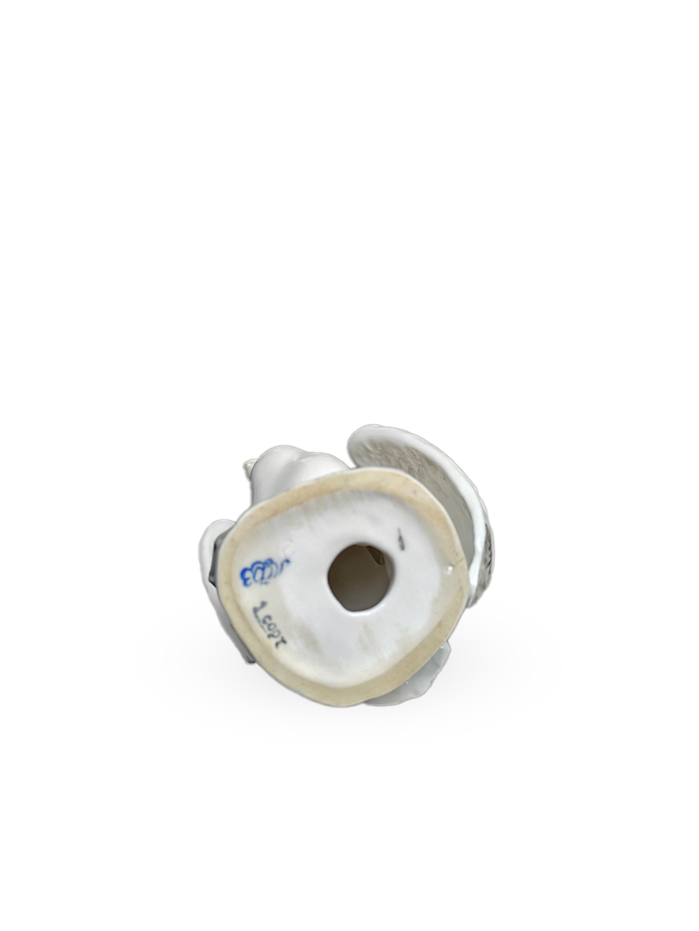 Фарфоровая статуэтка "Пеликан" ЛФЗ