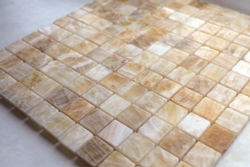 Мозаика LeeDo Caramelle: Pietrine - Onice Beige полированная 29,8x29,8х0,7 см (чип 23х23х7 мм)