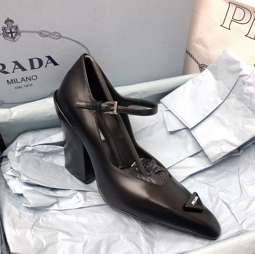 Туфли Prada