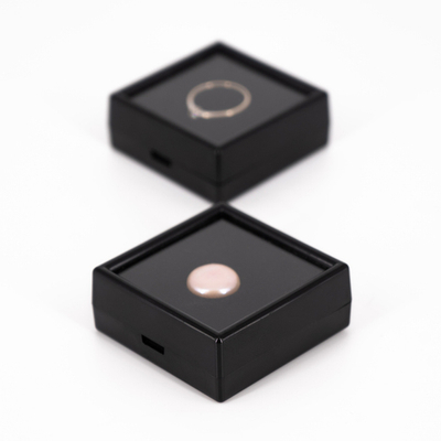 Футляр под вставки (пластиковое окно), 50х50х20 мм