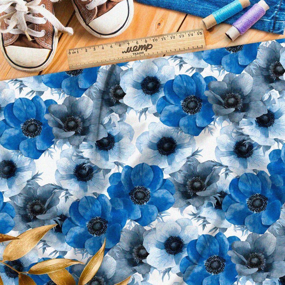 Ткань шелк Армани крупные акварельные петуньи на белом фоне