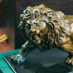 Кабинетная скульптура «Ревущий лев»