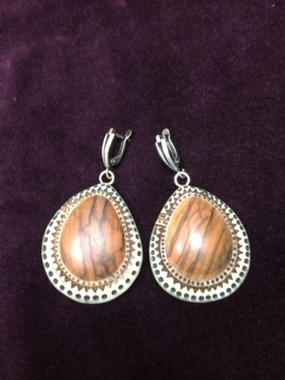 Серьги в ассортименте, зуб кашалота, дерево зебрано