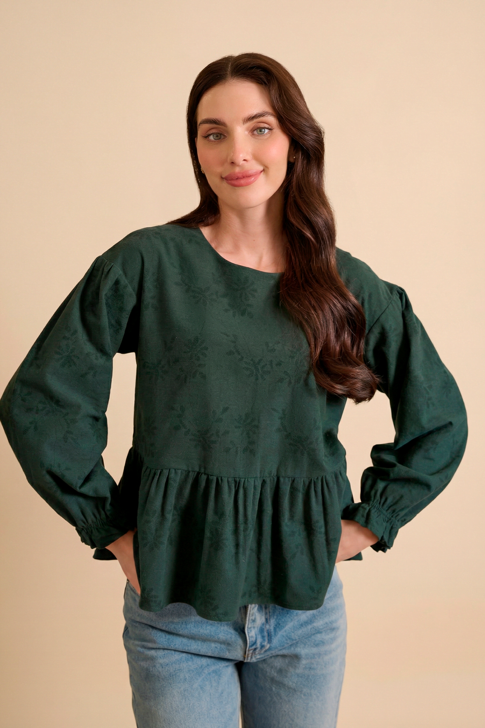 Блузка с баской с длинным рукавом