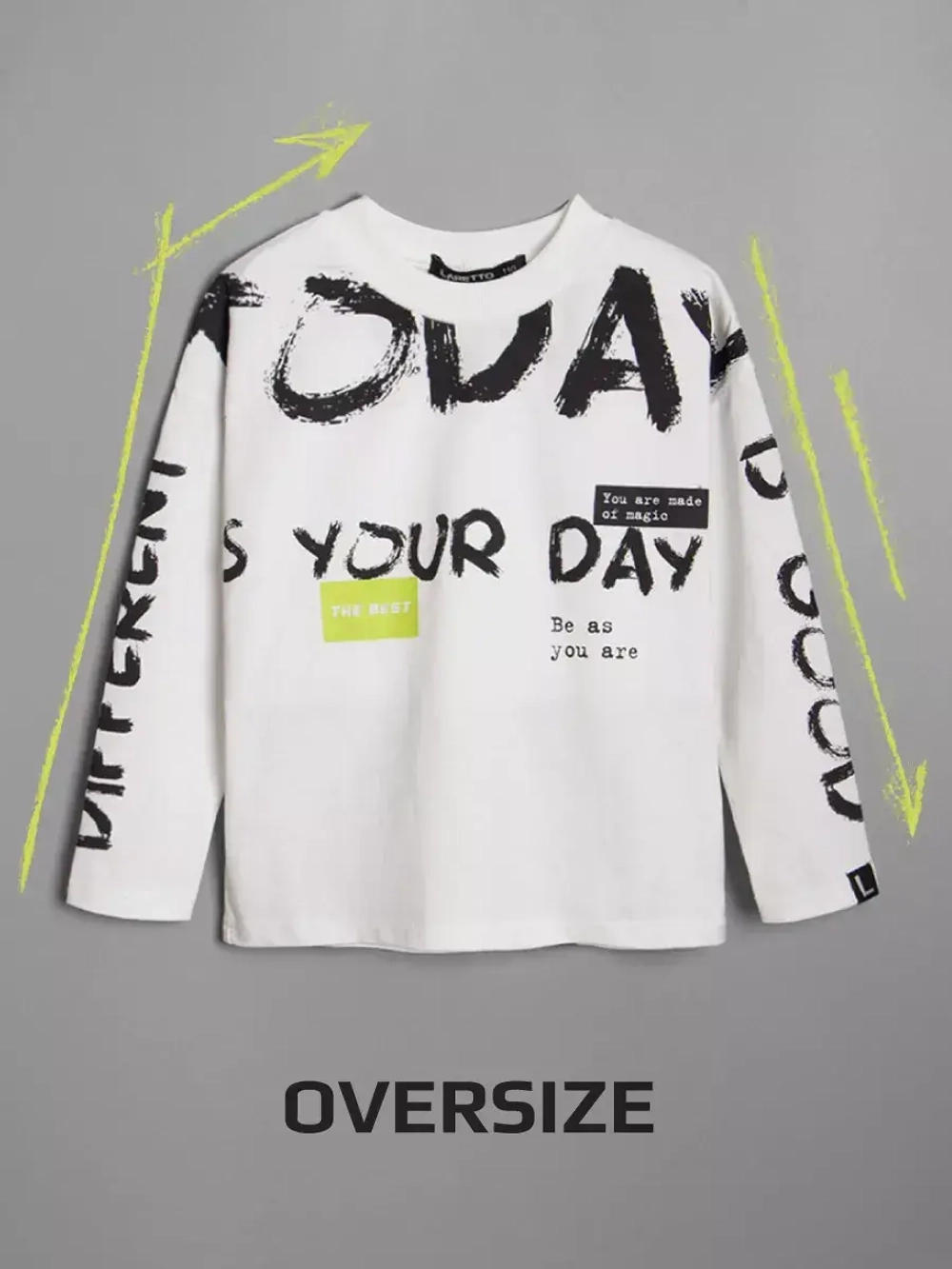 Белый лонгслив оверсайз для мальчика