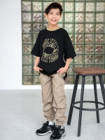 Черная футболка для мальчика в школу