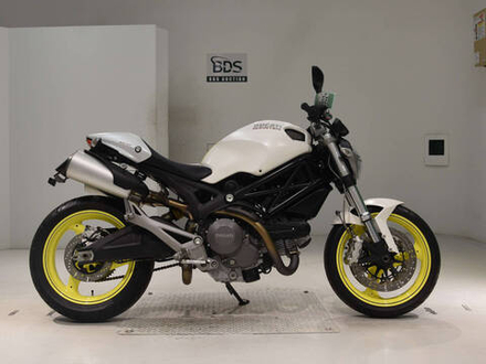 Ducati Monster 696 2011