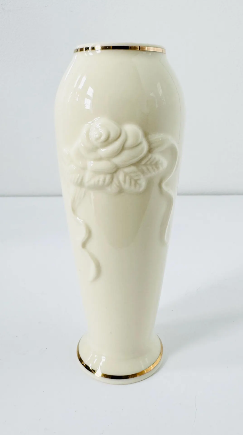 Винтажная вазочка в стиле модерн