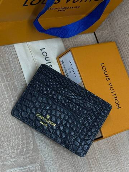 Картхолдер Louis Vuitton из кожи крокодила