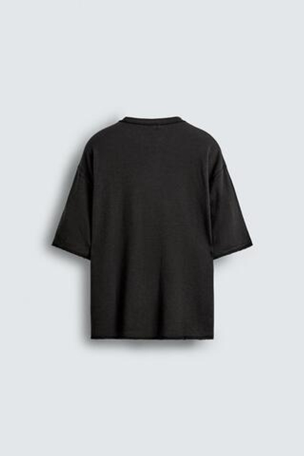 ZARA ТРИКОТАЖНАЯ ФУТБОЛКА С ПРИНТОМ, ЧЕРНЫЙ