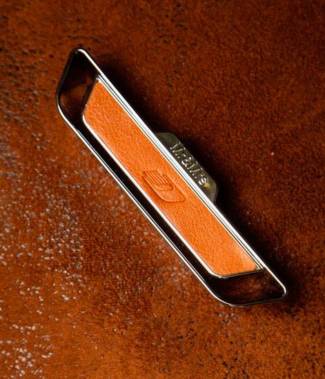 Коричневая кожа, корпус ароматизатора для автомобиля EVO, Mr&Mrs Fragrance