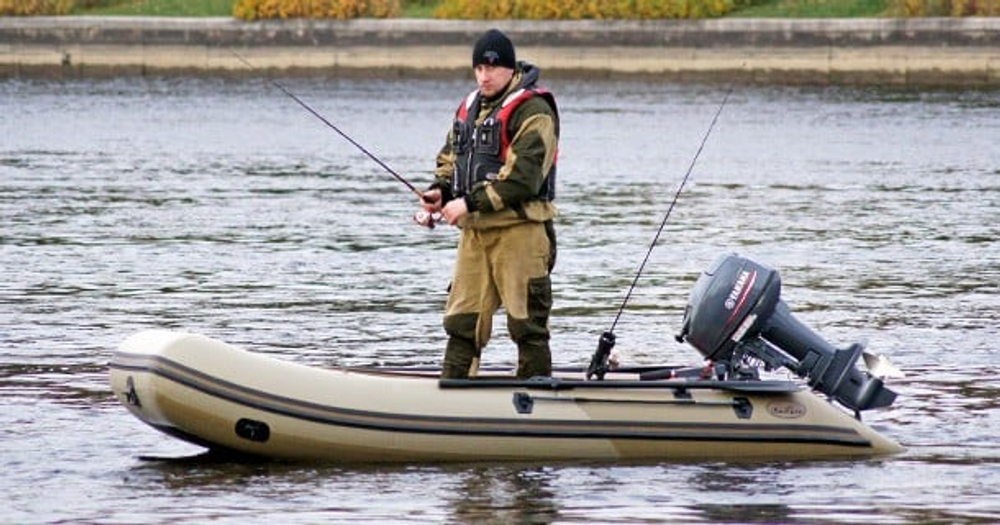 Лодка ПВХ BADGER FL 330