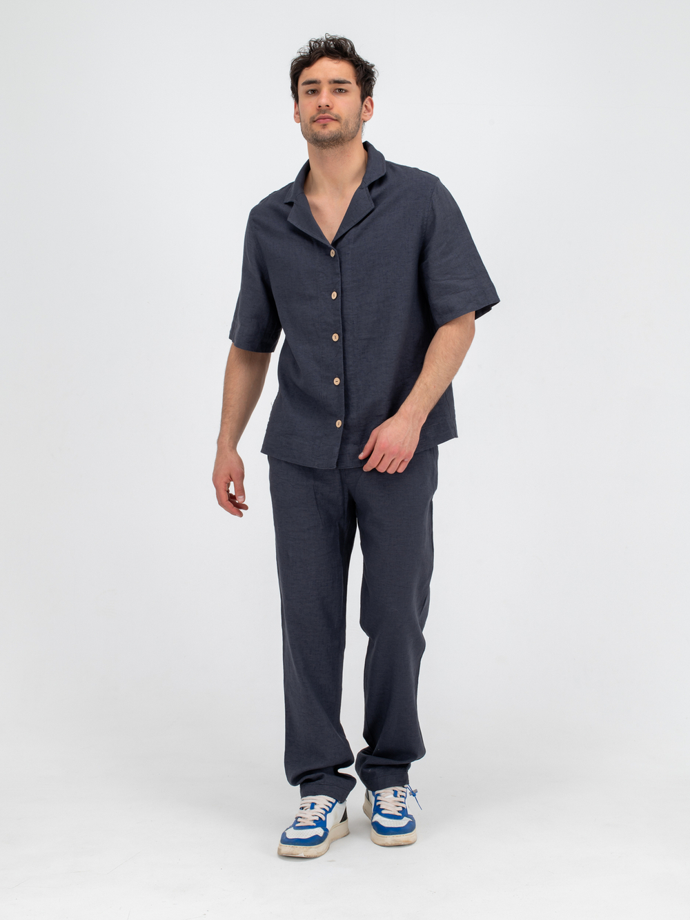 Костюм льняной с брюками. Графит