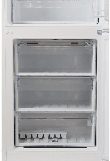 Холодильник Leran CBF 302 W NF