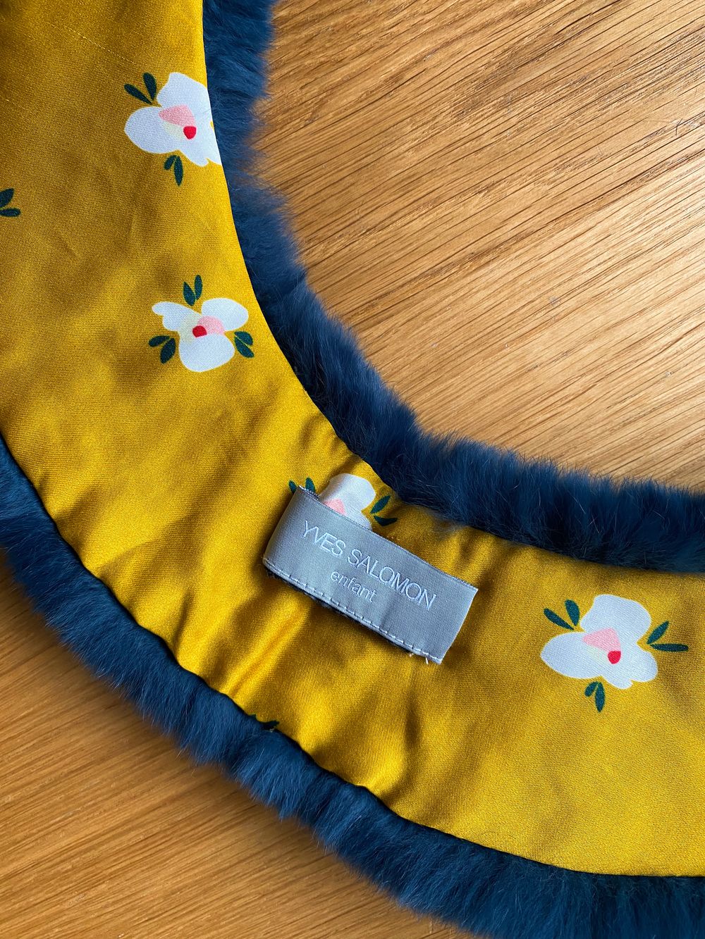 Новый меховой воротник Yves Salomon