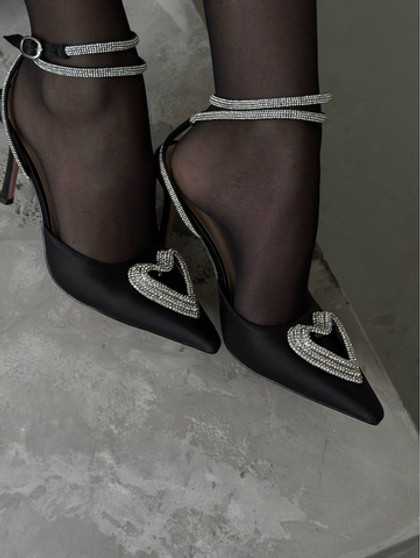 Туфли из нейлона