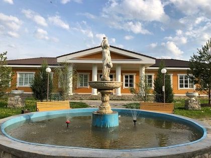 С наступлением летнего сезона в «Романовском Парке» запустили фонтан