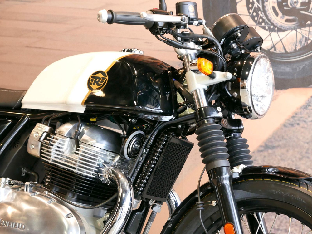 Royal Enfield Continental GT 650 Dux Deluxe (Custom / Dual tone) 2024