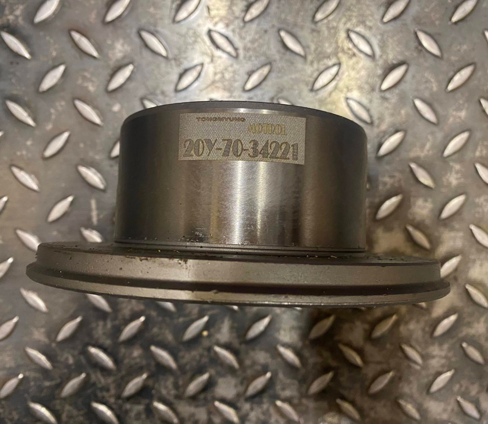 Втулка 20Y-70-34221