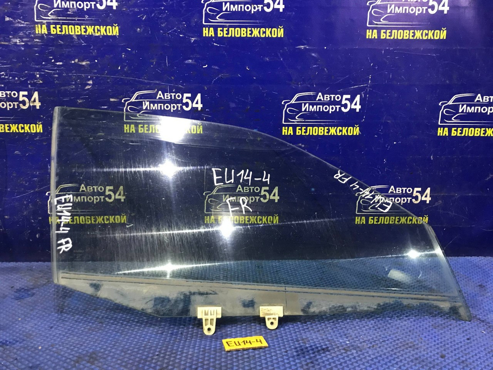 Стекло двери передней правой NISSAN BLUEBIRD 1997