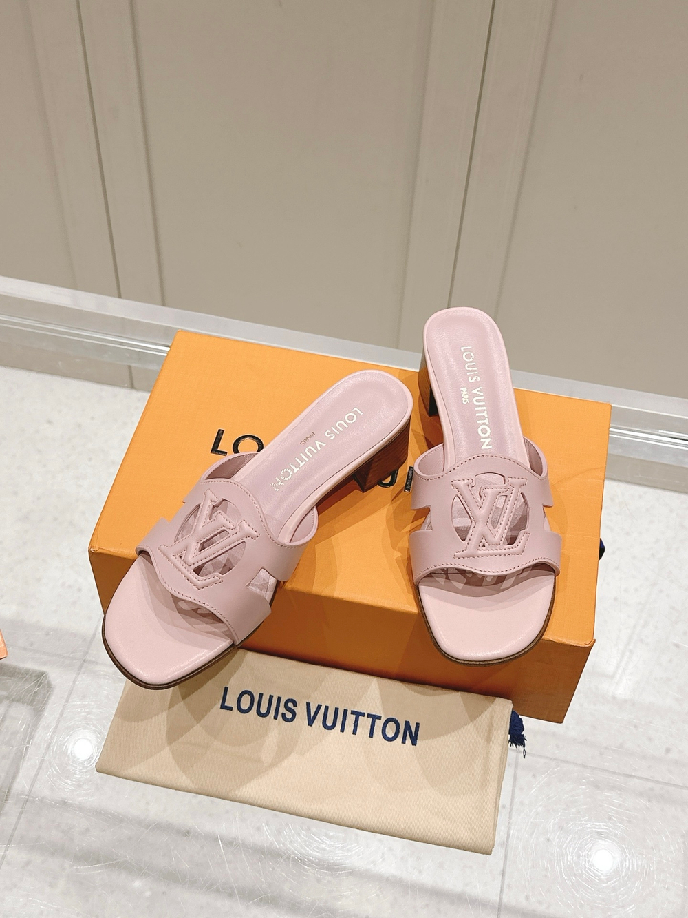 Louis Vuitton Isola Mule