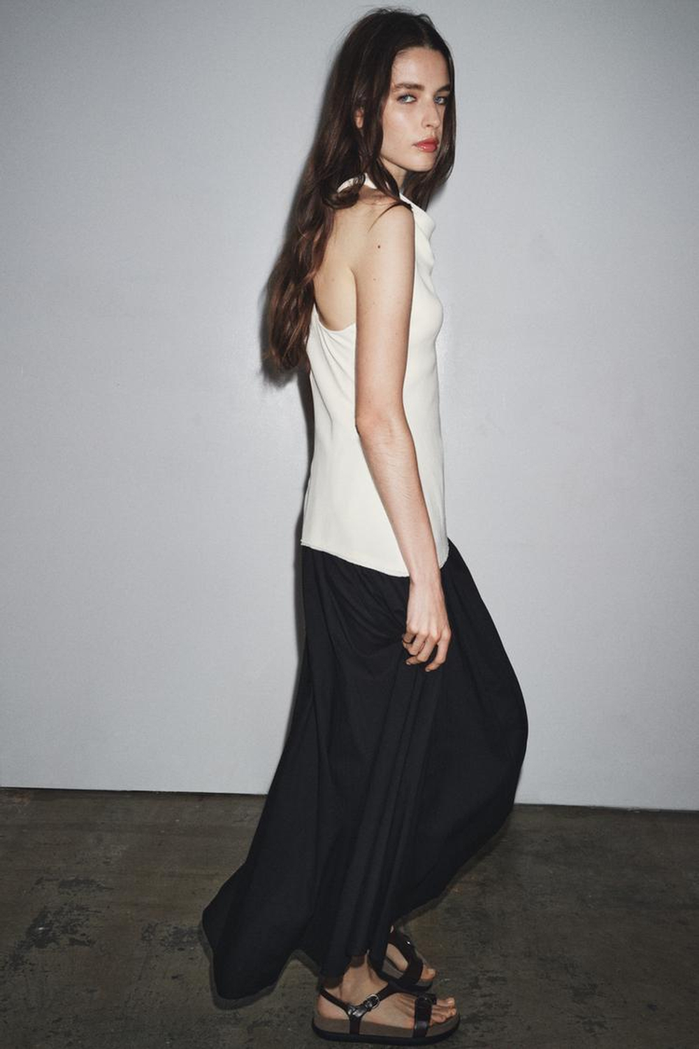 ZARA КОМБИНИРОВАННОЕ ПЛАТЬЕ ZW COLLECTION С ГОРЛОВИНОЙ ХАЛТЕР, ЧЕРНЫЙ