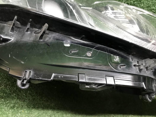 Битая Фара правая Toyota Camry xv70 (17-нв) LED