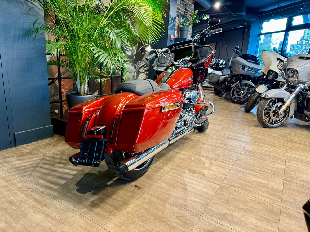 Harley-Davidson ROAD GLIDE 2024 (Whiskey Fire/Chrome)