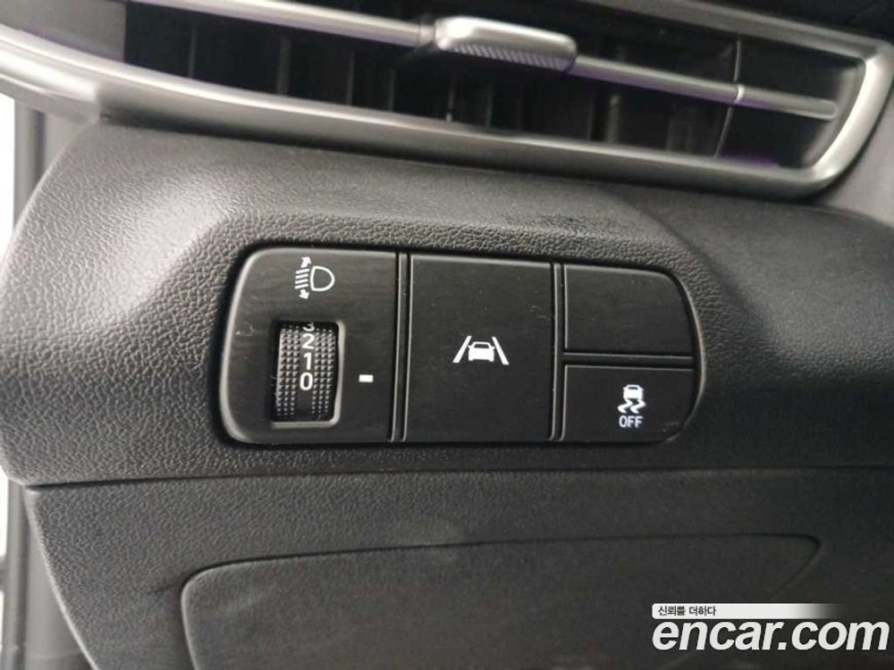 Hyundai Avante (CN7) 1.6 (03.2022)