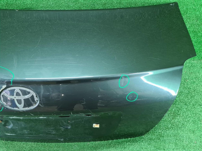 Крышка багажника Toyota Avensis 2 2003-2009 седан