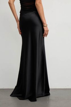 Юбка макси из атласа черного цвета