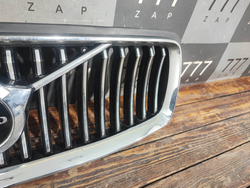 Решетка радиатора Volvo XC90 2 19-нв Б/У Оригинал 31698385