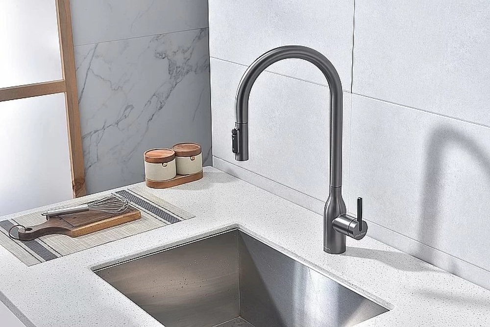 Смеситель для кухни Paulmark Universal Un213880-GM вороненая сталь