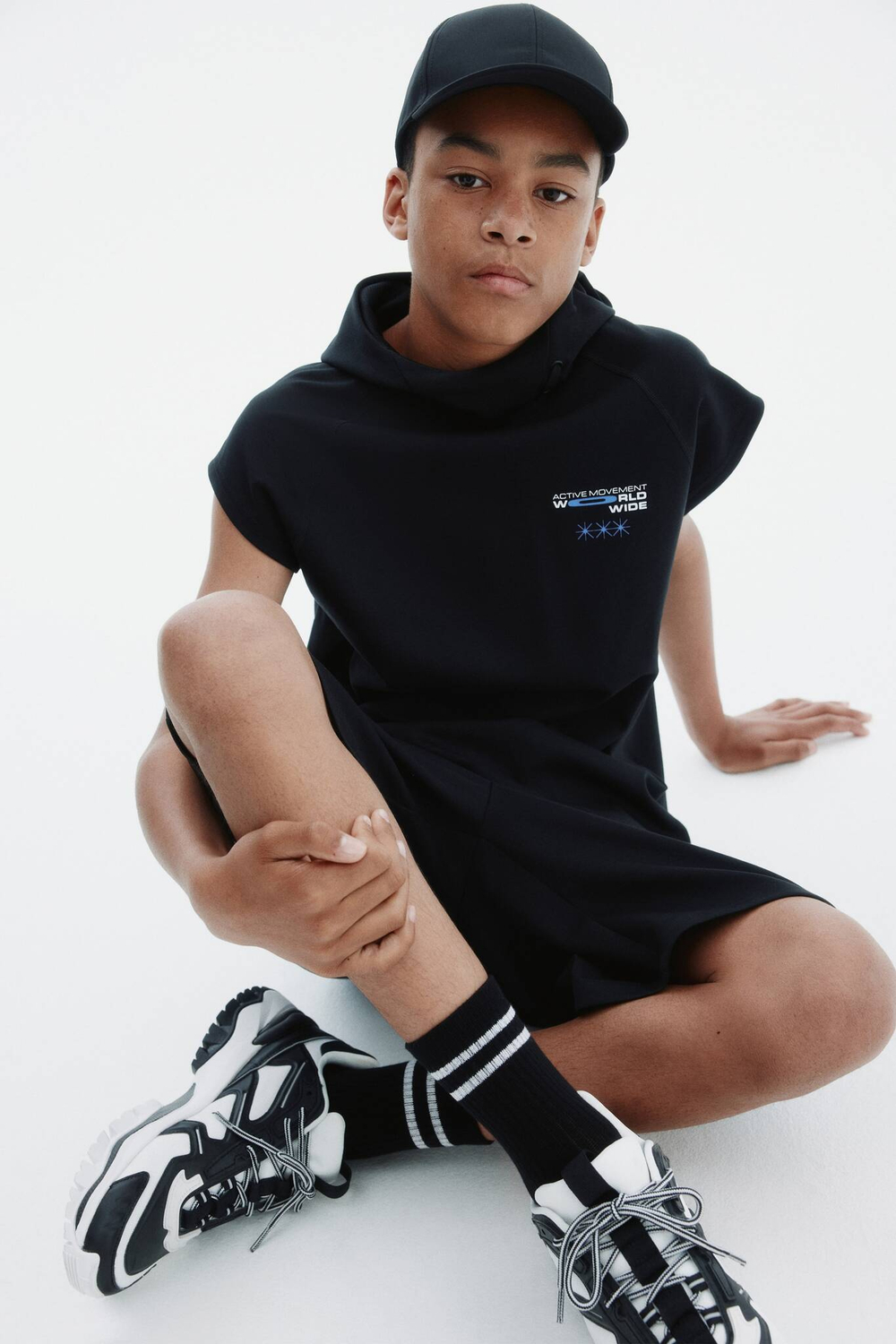 H&M Комплект из топа без рукавов и шорт с принтом, черный