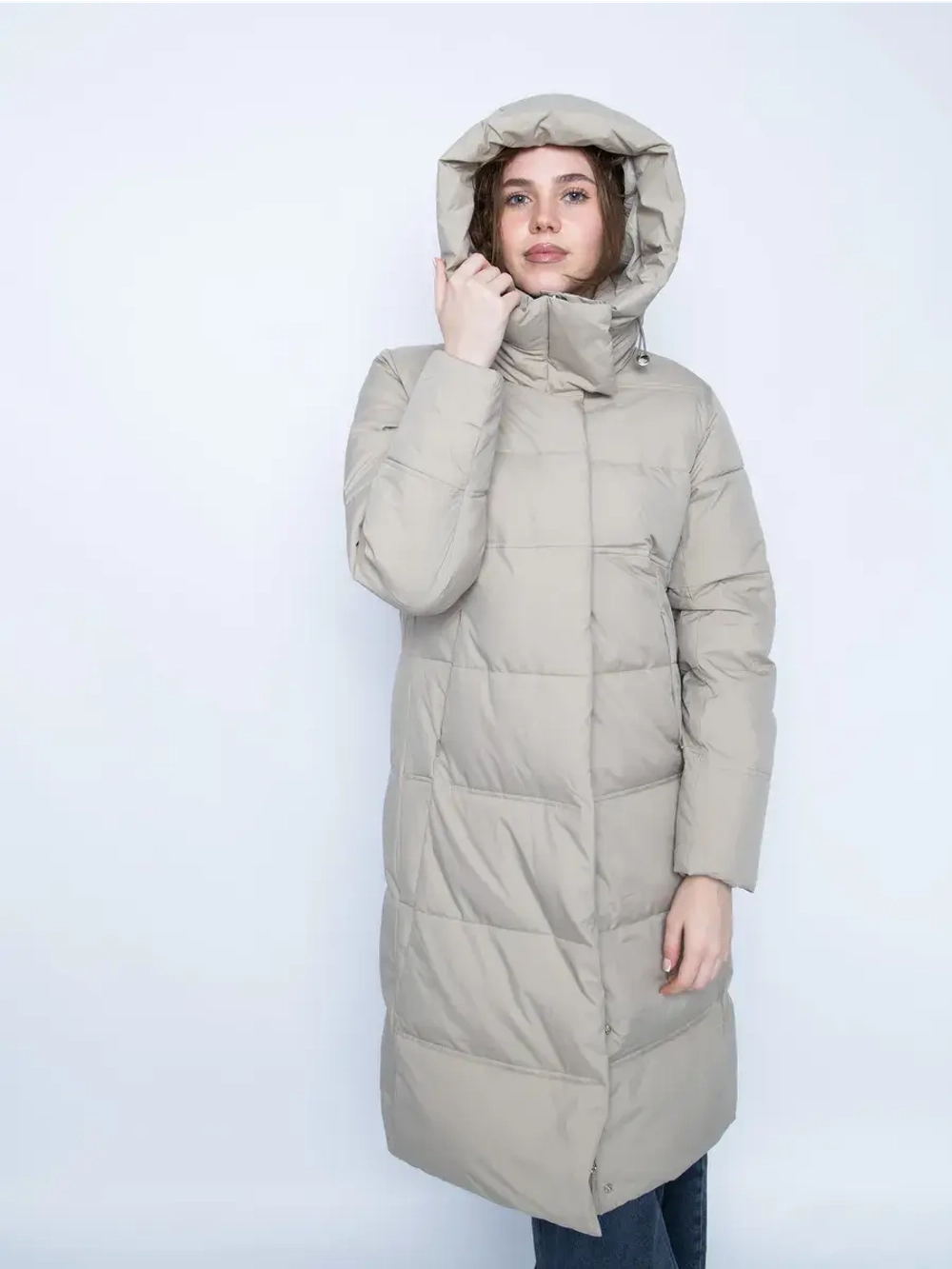 Куртка зимняя удлиненная с капюшоном