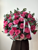 Цветочная корзина из роз Кантри и эвкалипта размер XL