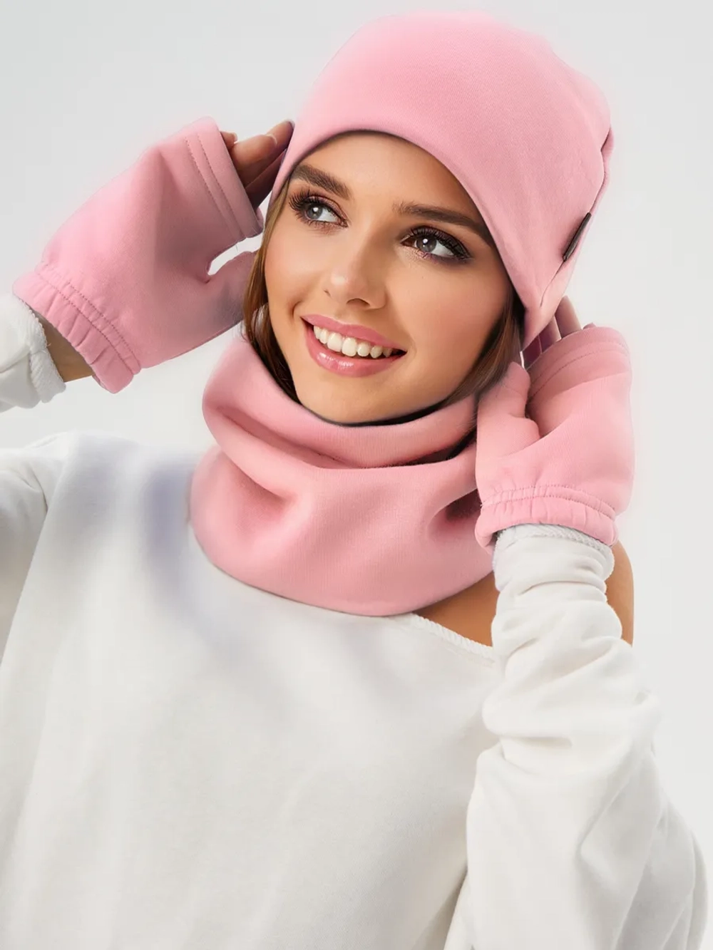 Шапка бини с начесом для хвоста, дред и кос