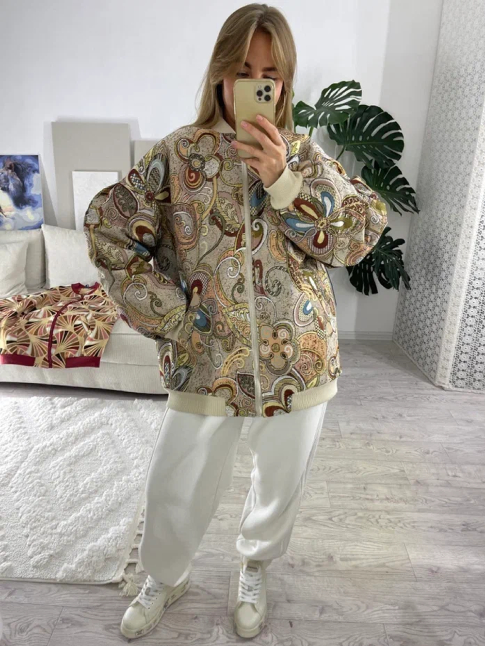 Куртка-бомбер (цвет бежевый)