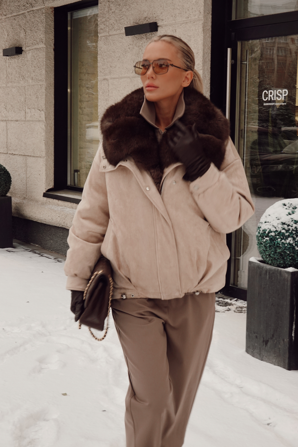 Пуховик из экозамши с пуховым наполнителем