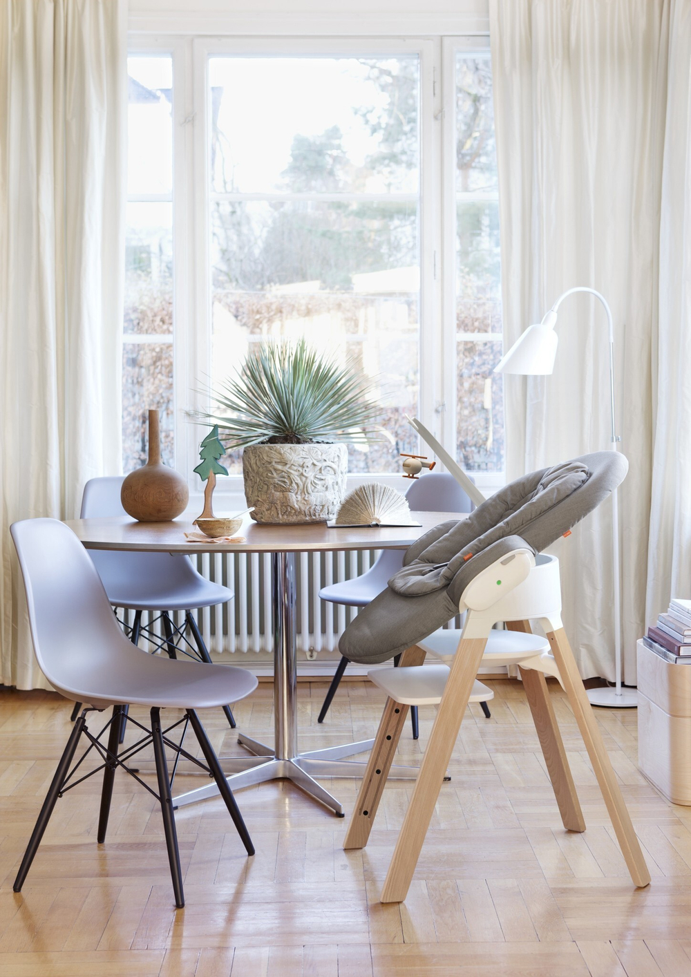 Комплект Стульчик + набор для новорождённого Stokke Steps, темно-серый