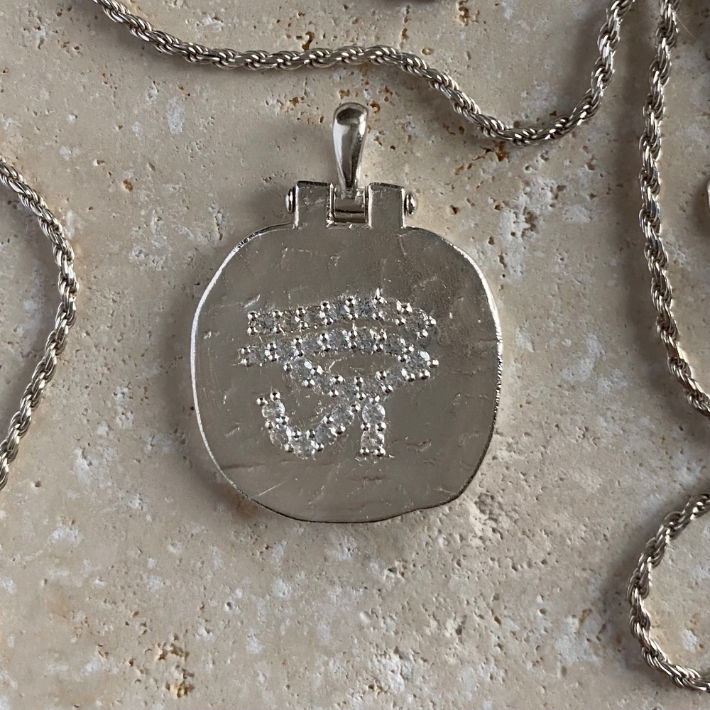 Подвеска EYE OF HORUS серебро с Топазом