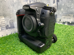 Nikon D7000 + бат. блок Покупка/Продажа