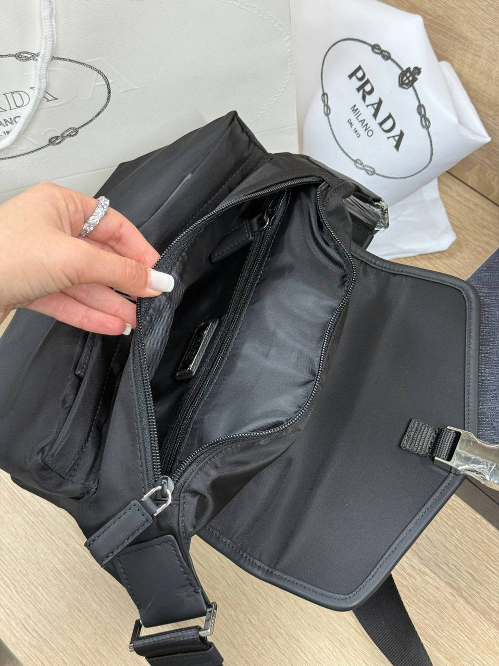 Сумка поясная Prada